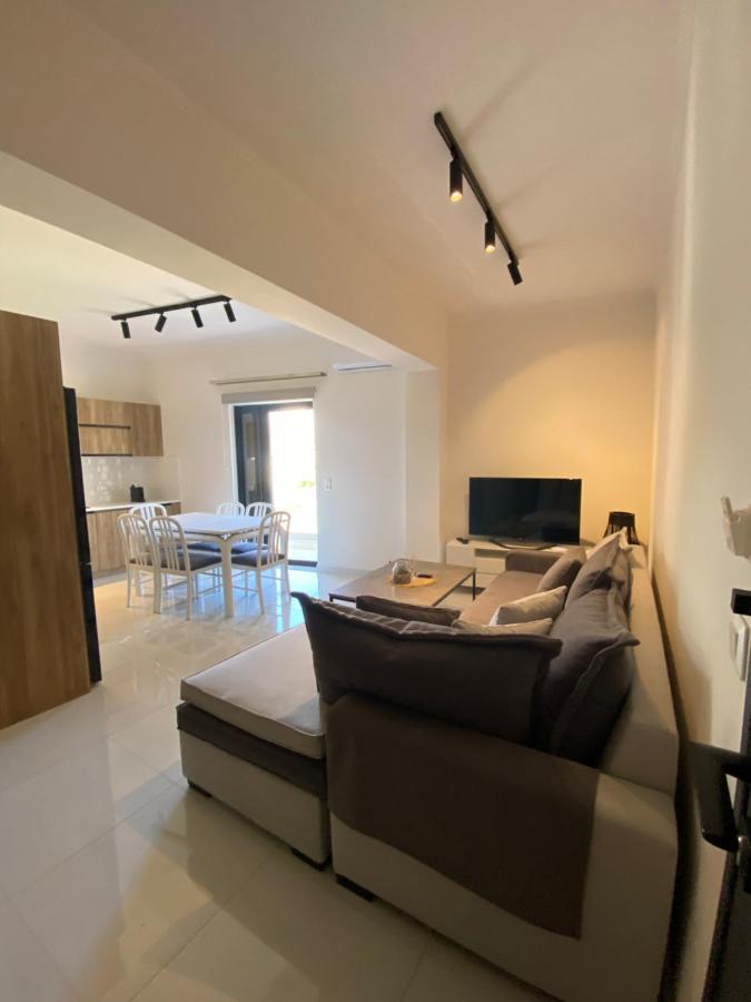 Medusa Luxury Apartments ฟีนีคุนตา ภายนอก รูปภาพ